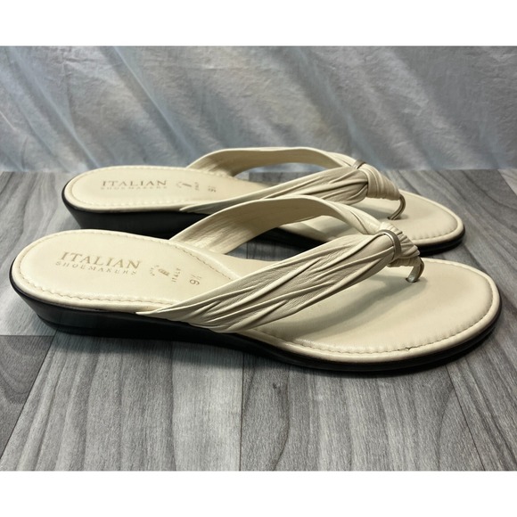 Italian Shoemakers Shoes - Italian Shoemakers Thong Sandals Womens Size 9.5